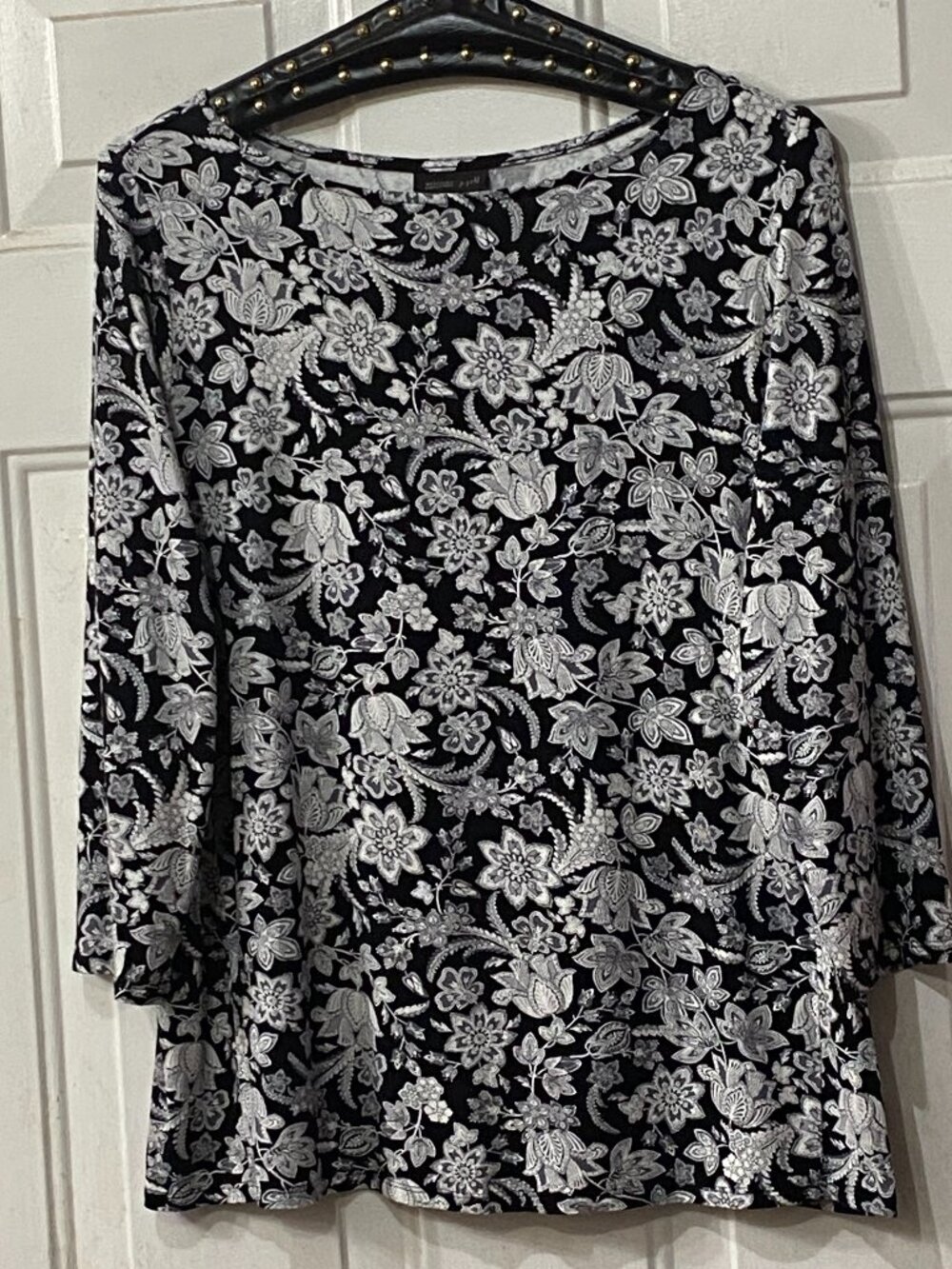 J.Jill Wearever Collection Sz M Knit Top 3/4 Sleeve Black/White Paisley